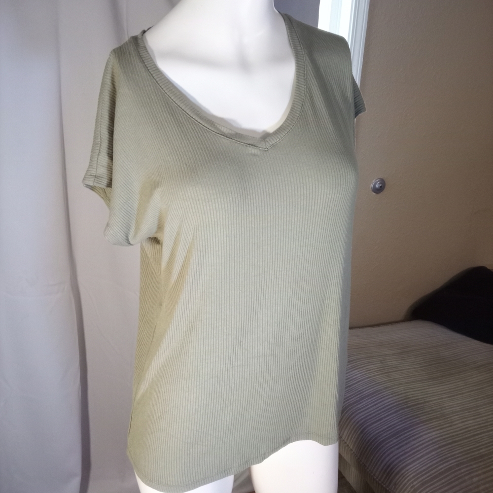 Olive V-Neck Short Sleeve Top